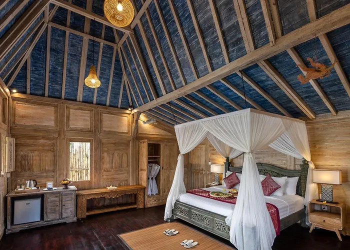 Wooden Ganeca Villas By Pramana Villas