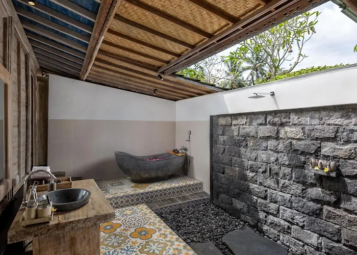 Wooden Ganeca Villas By Pramana Villas